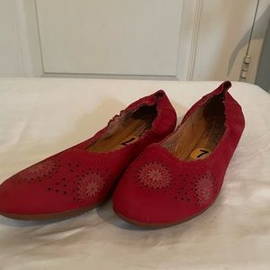 Joseph Seibel red leather flats